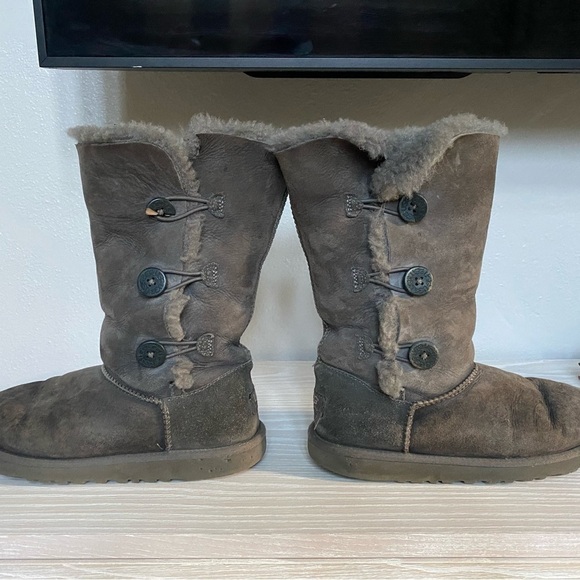 UGG Australia Bailey Button Triplet Tall Gray Suede Boots Size 7 - Picture 7 of 8